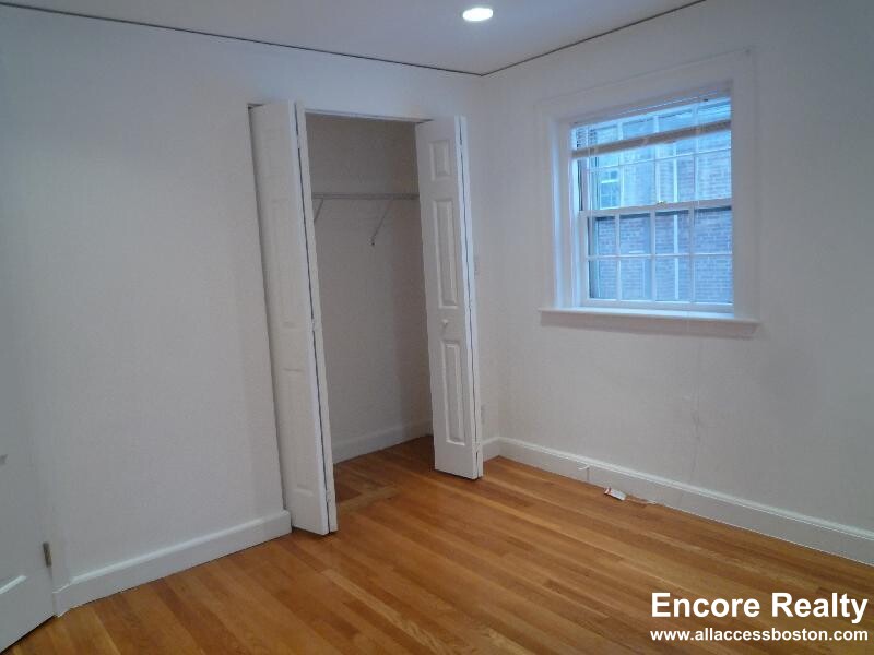 75 Wyman St, Newton Centre