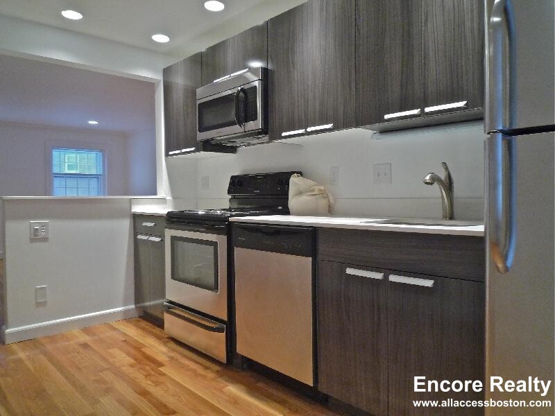 75 Wyman St, Newton Centre