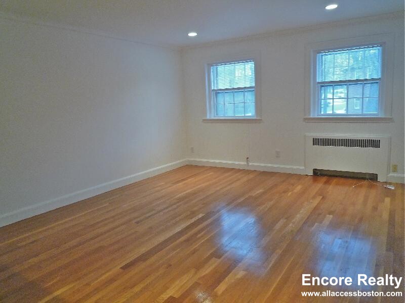 75 Wyman St, Newton Centre