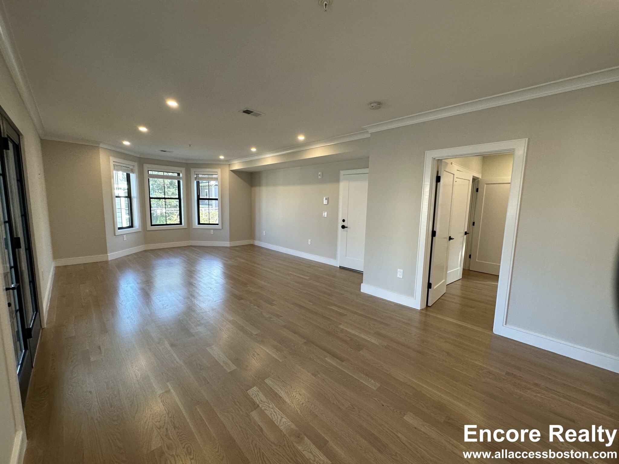 279 Lamartine St, Jamaica Plain