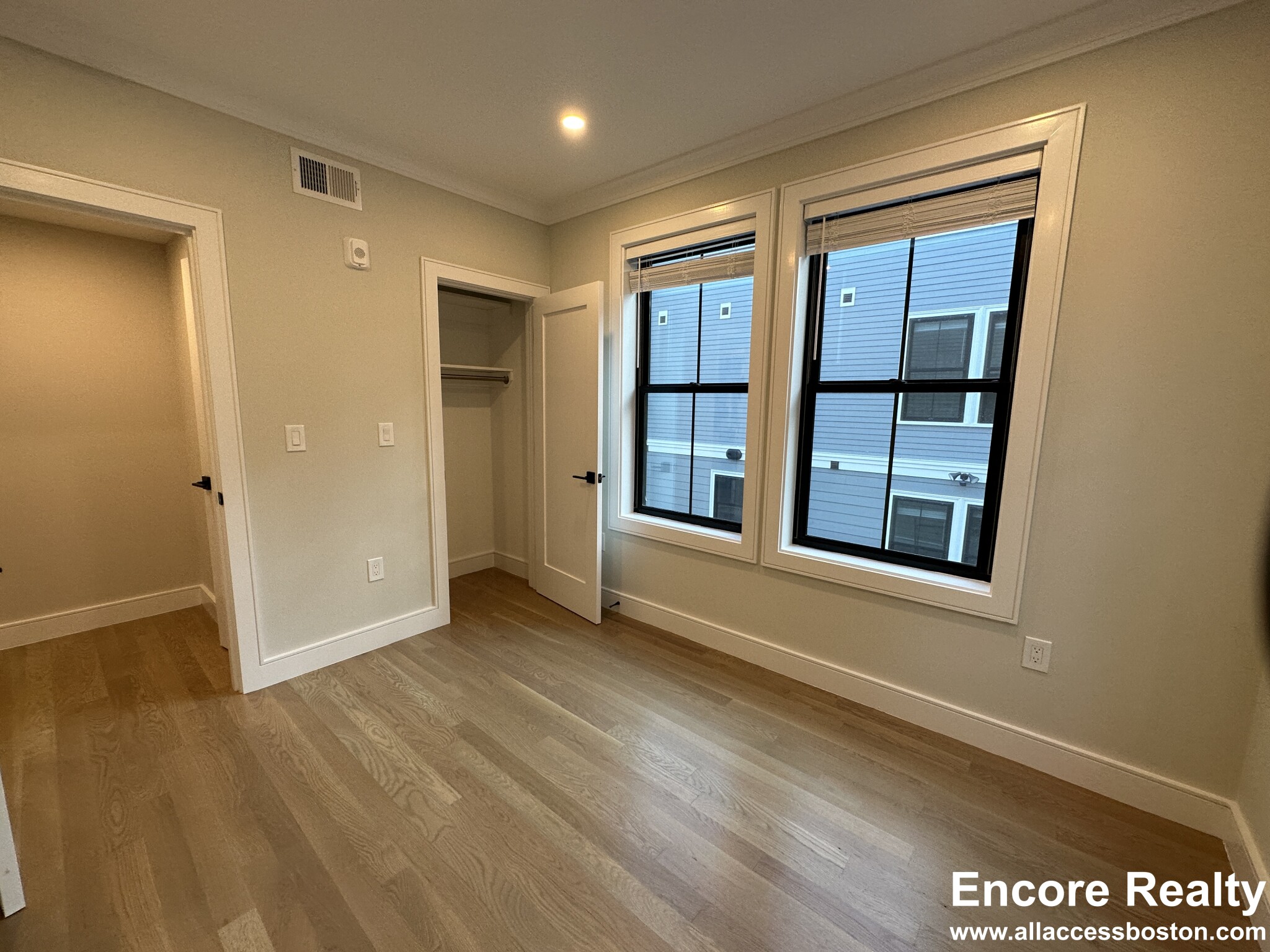 279 Lamartine St, Jamaica Plain