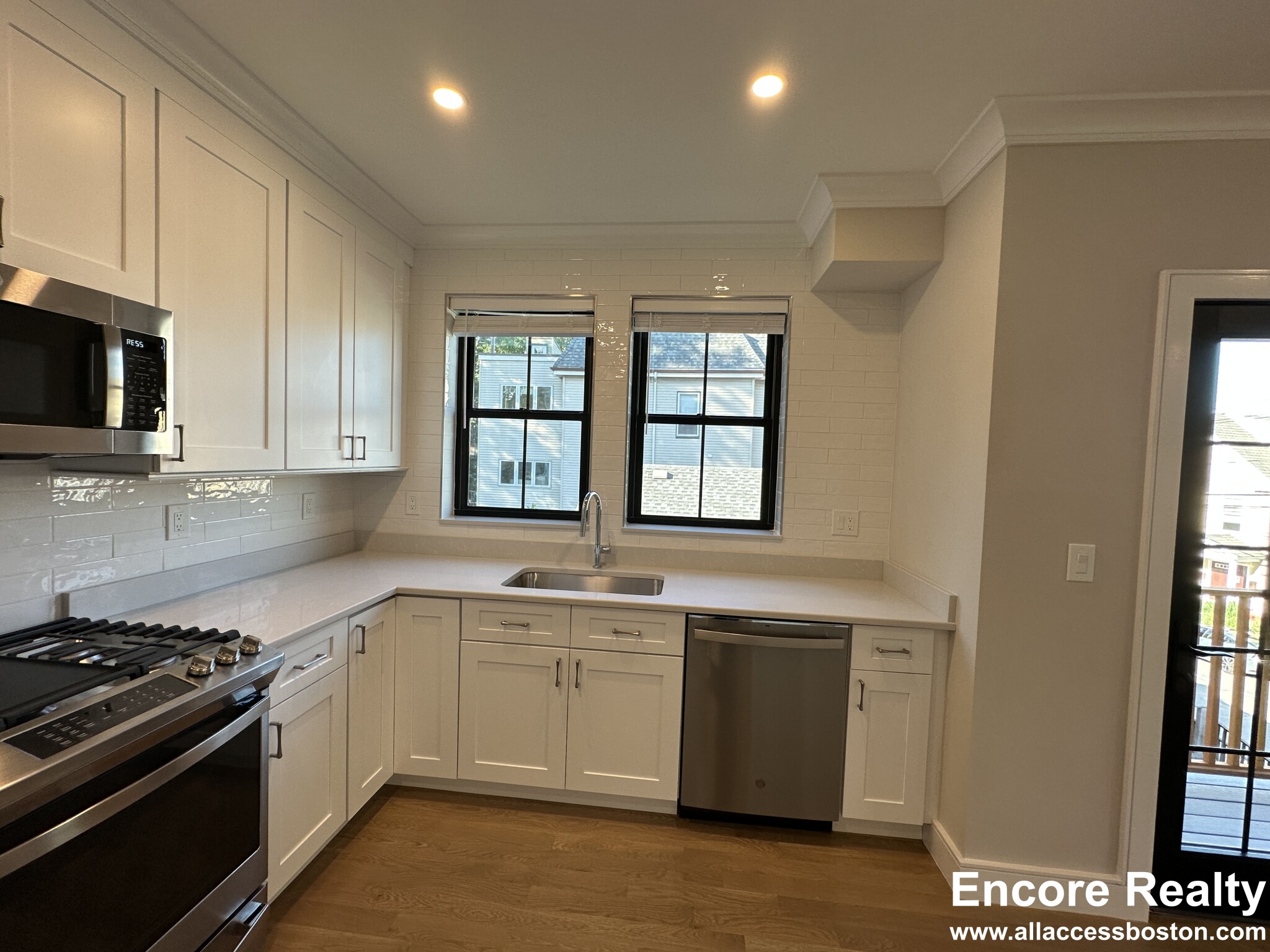 279 Lamartine St, Jamaica Plain