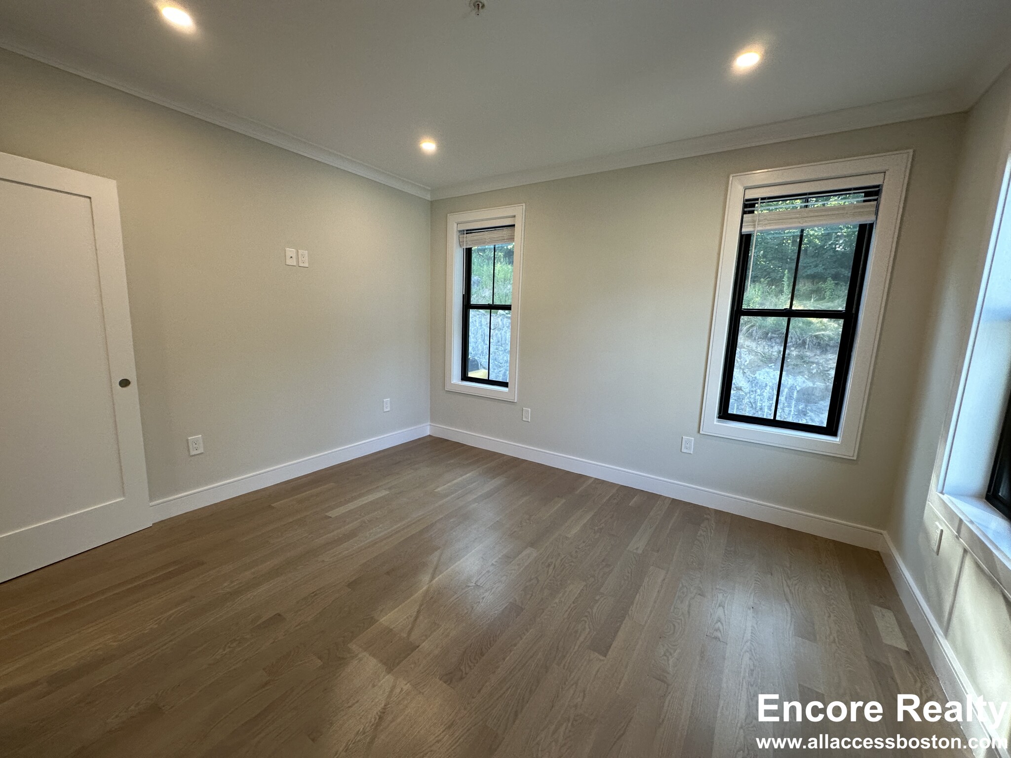 279 Lamartine St, Jamaica Plain