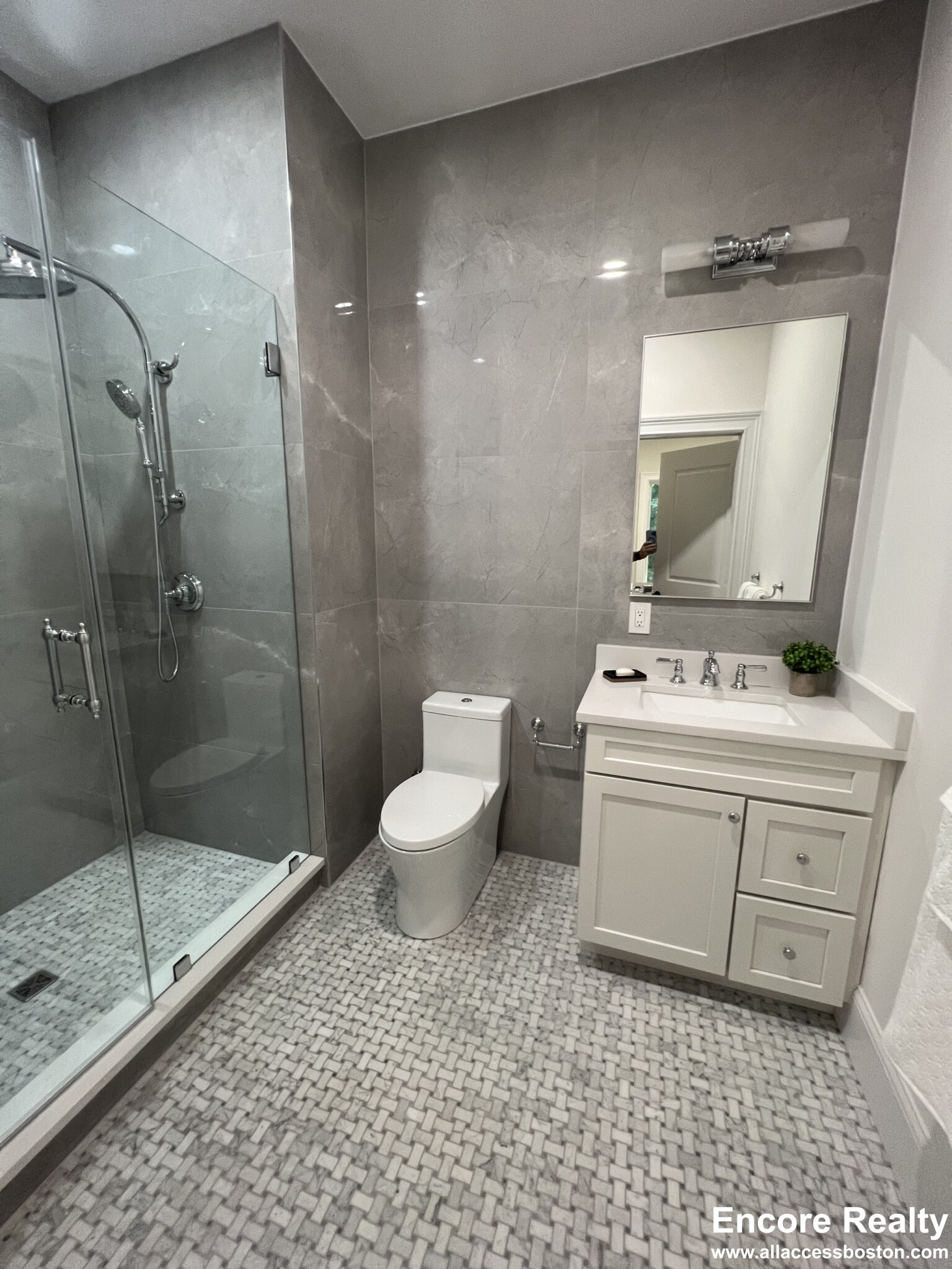 106 Forest Hills St, Jamaica Plain