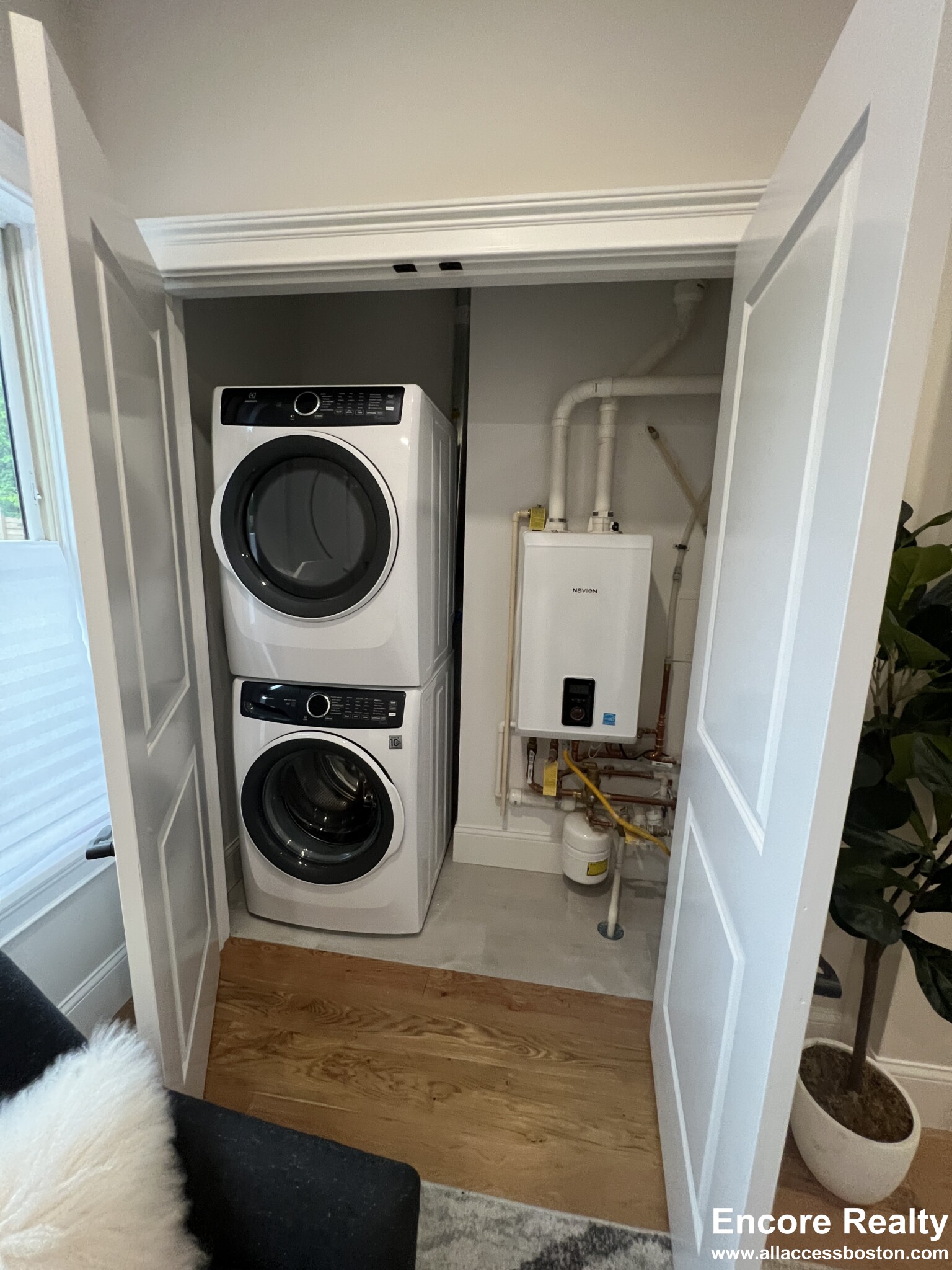 106 Forest Hills St, Jamaica Plain