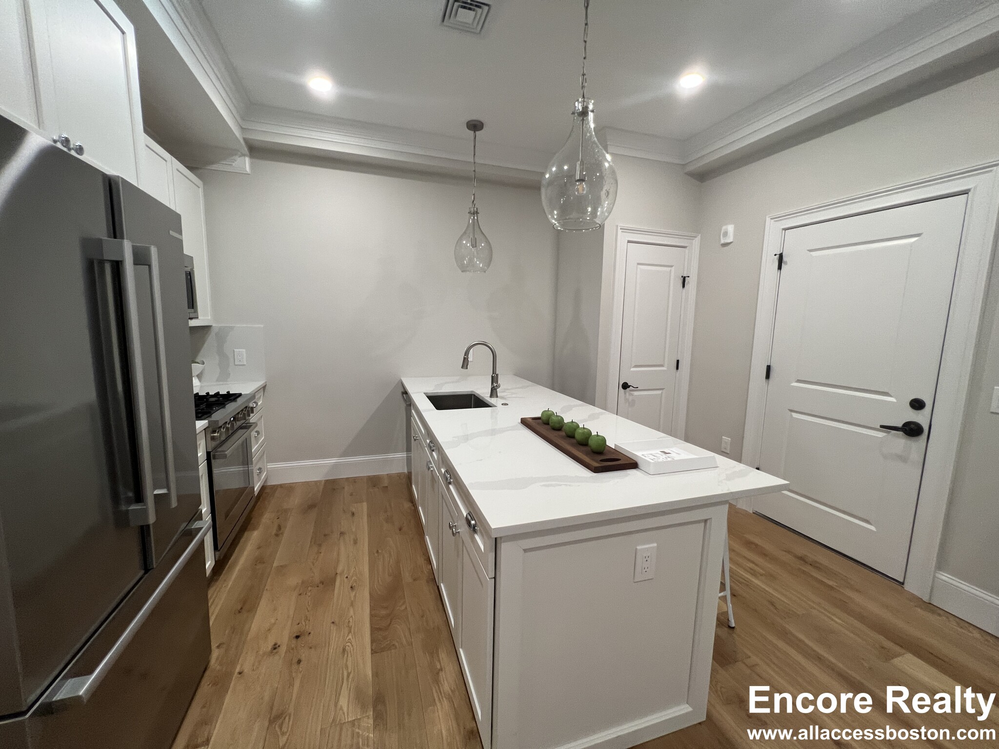 106 Forest Hills St, Jamaica Plain