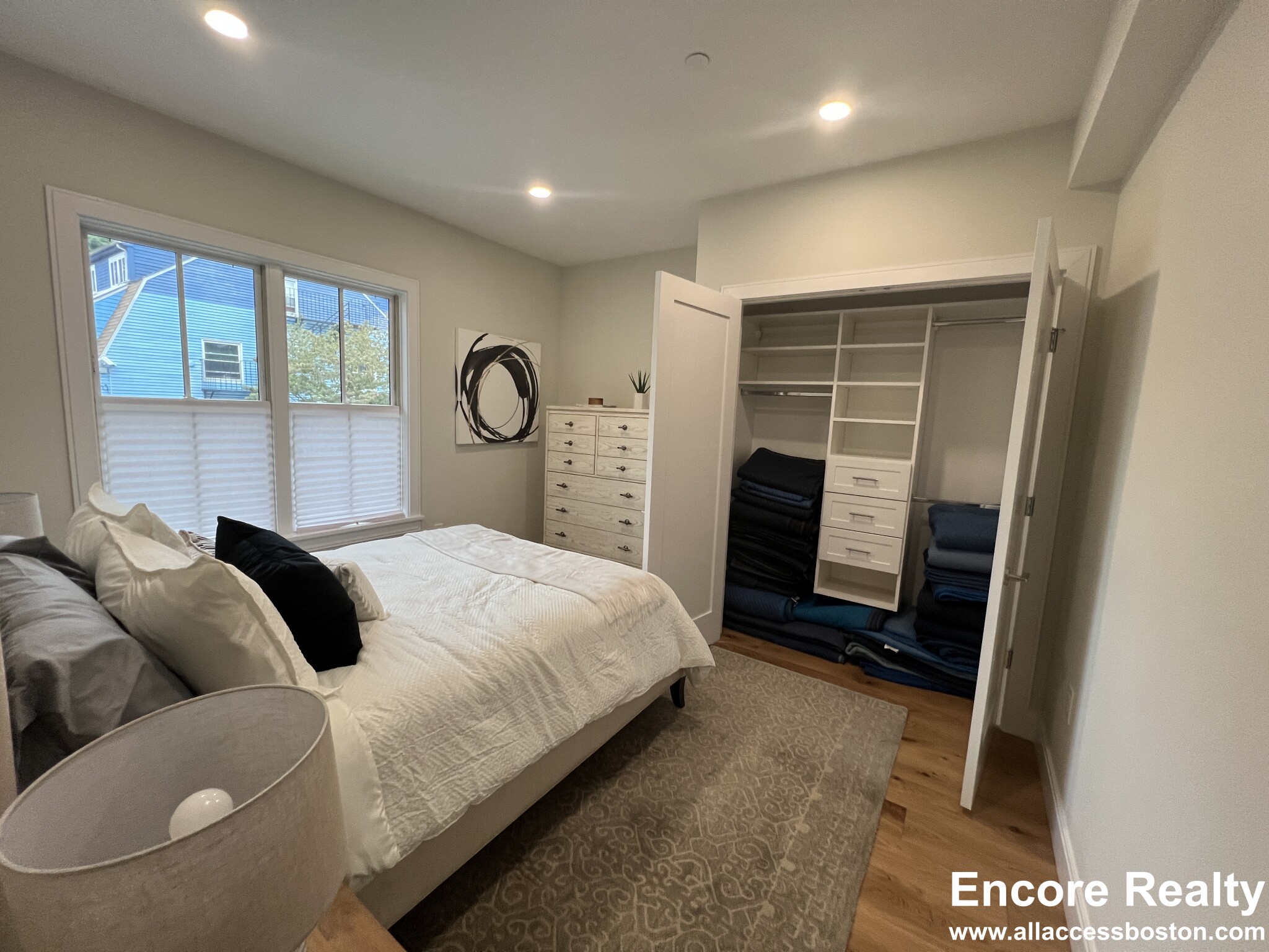 106 Forest Hills St, Jamaica Plain