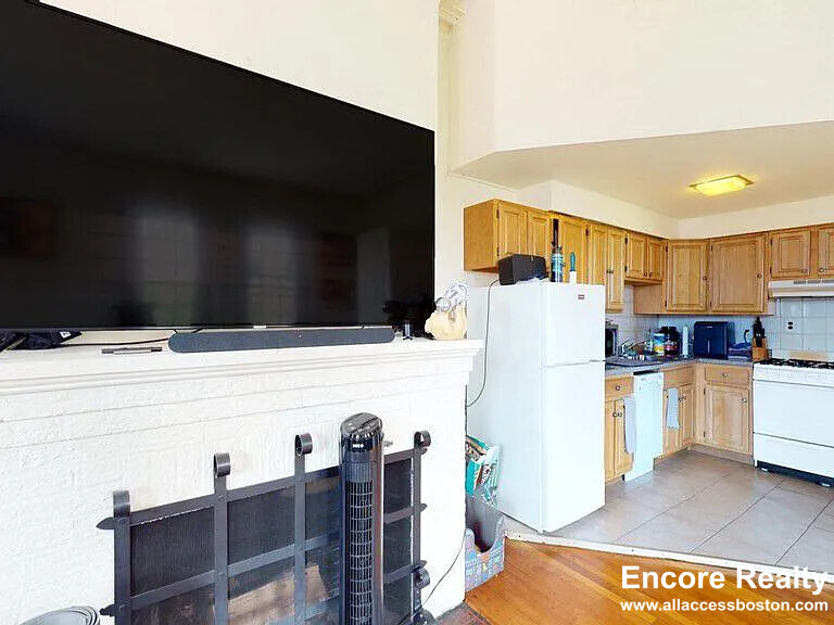 1 Gloucester St, Back Bay