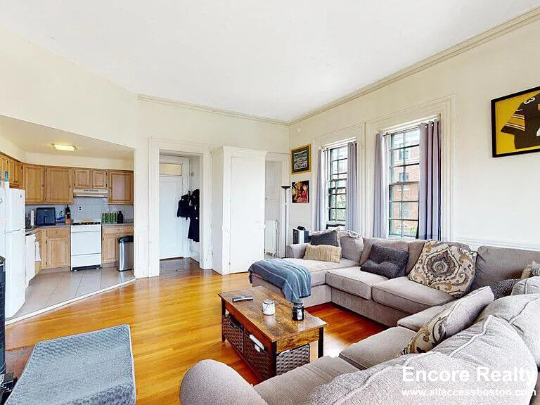 1 Gloucester St, Back Bay