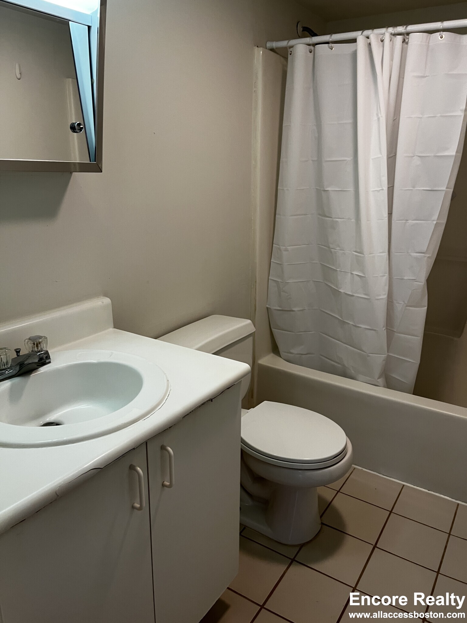 16 Elmer St, Central Square