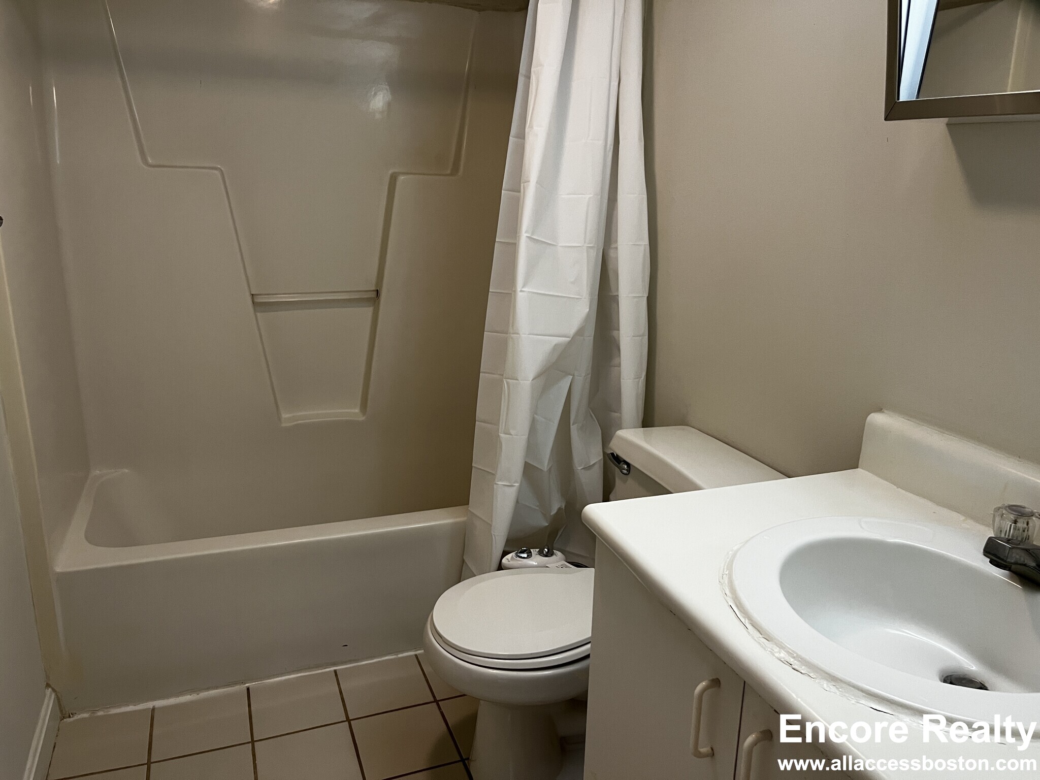 16 Elmer St, Cambridgeport