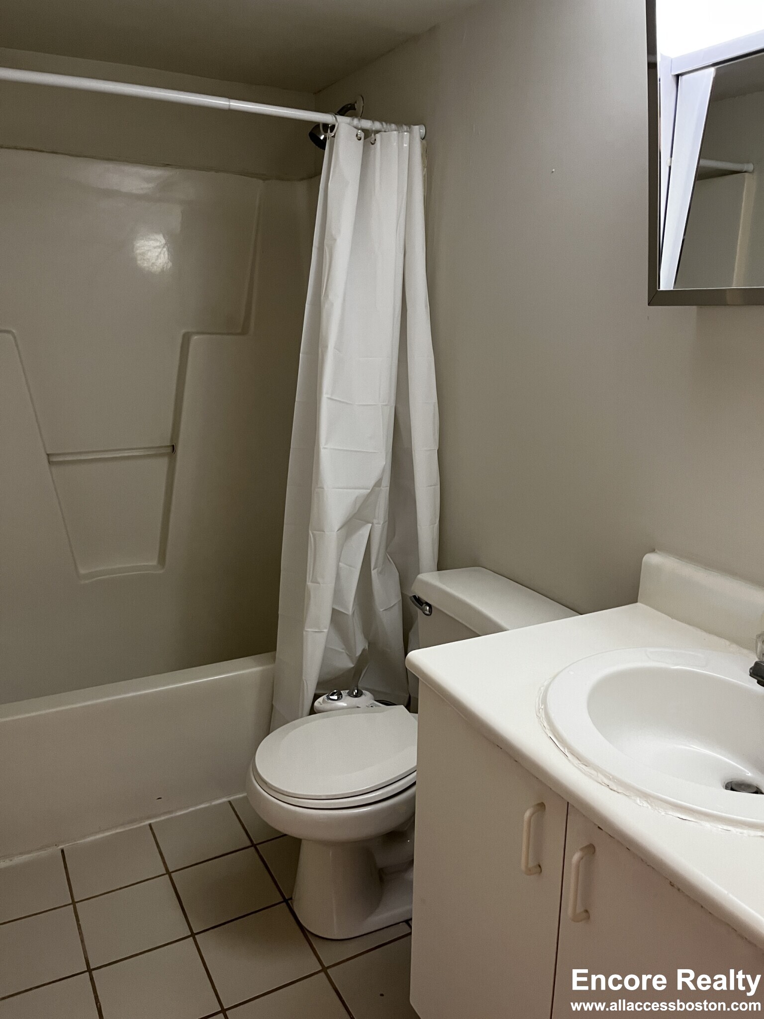 16 Elmer St, Cambridgeport