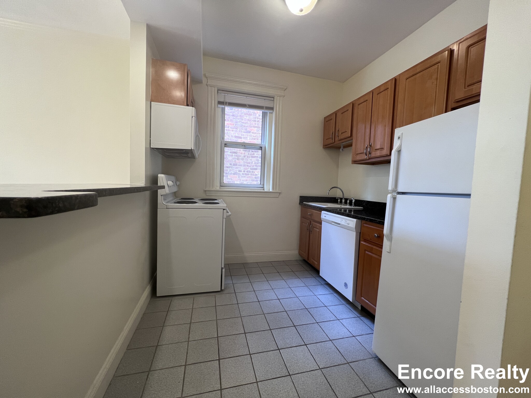 98 Queensberry St, Fenway