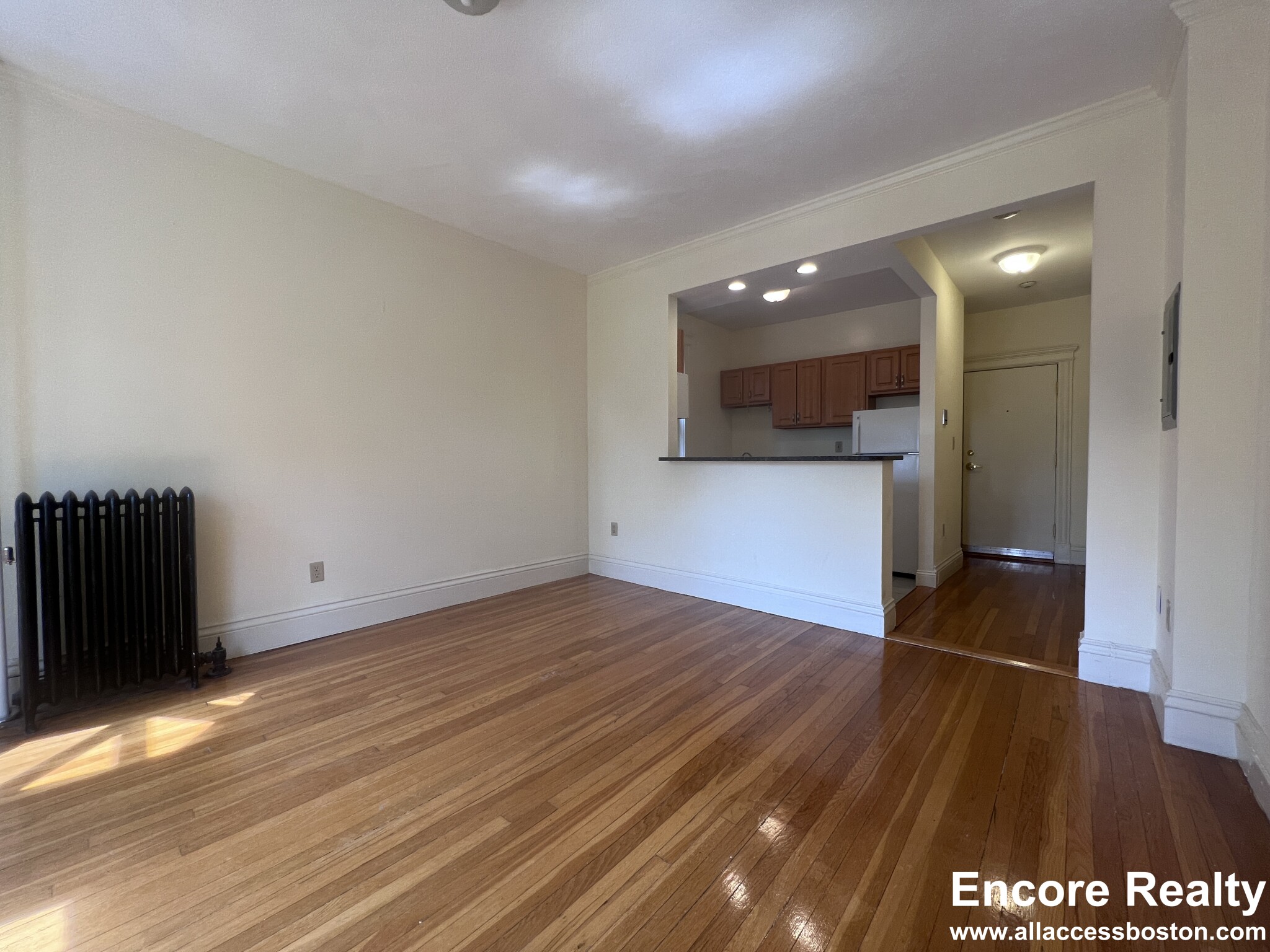 98 Queensberry St, Fenway