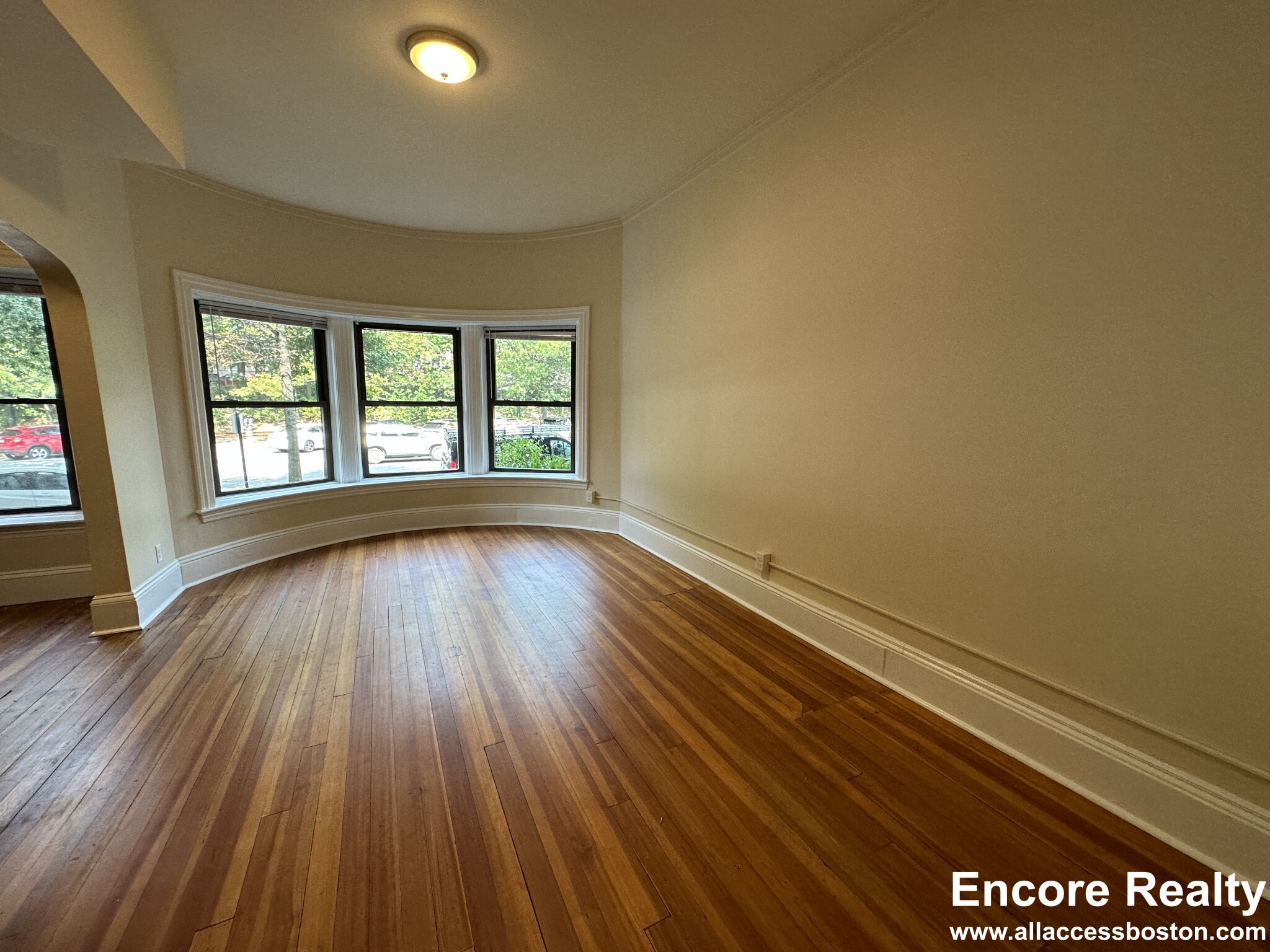 1463 Beacon St, Coolidge Corner