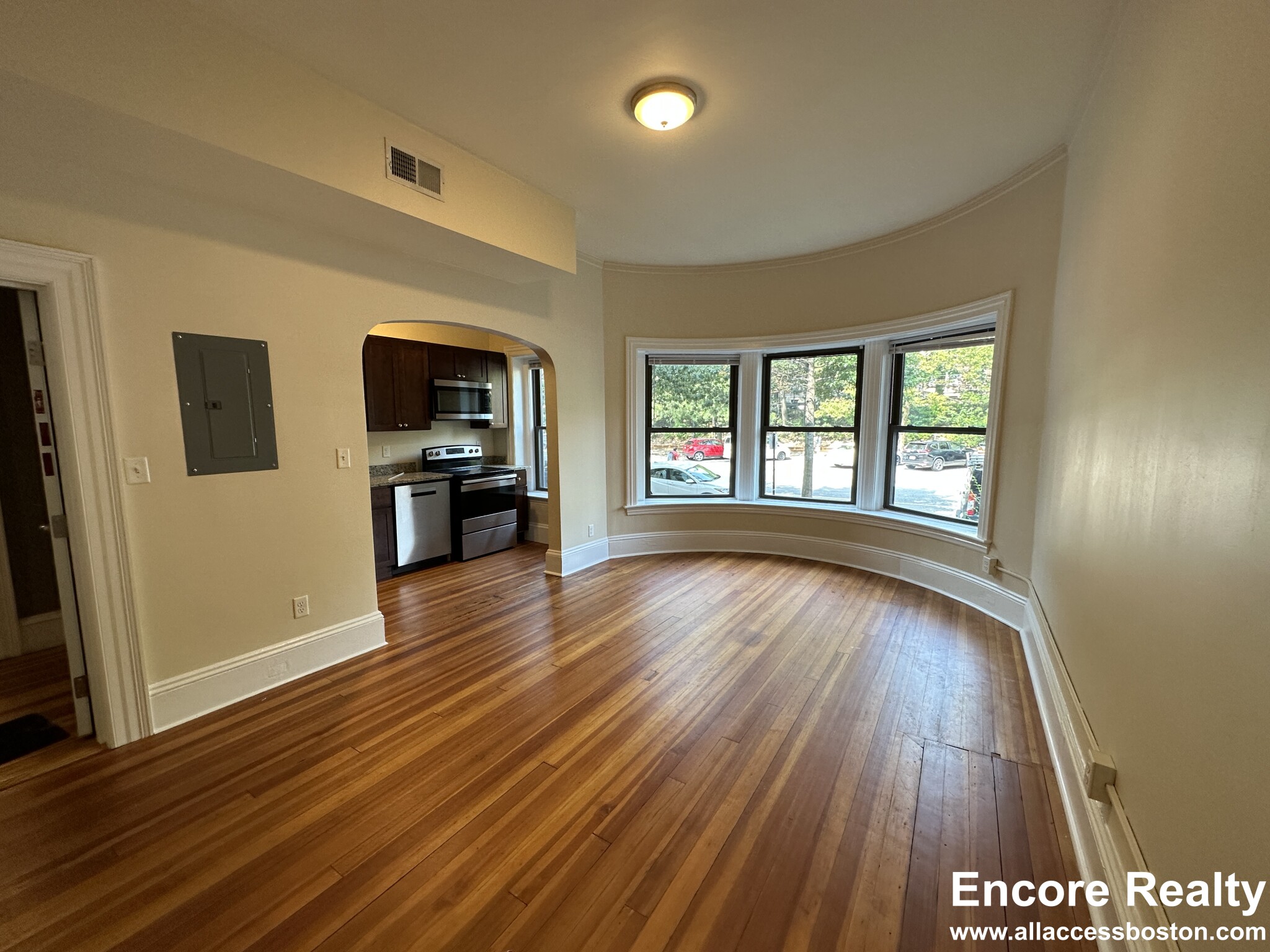 1463 Beacon St, Coolidge Corner