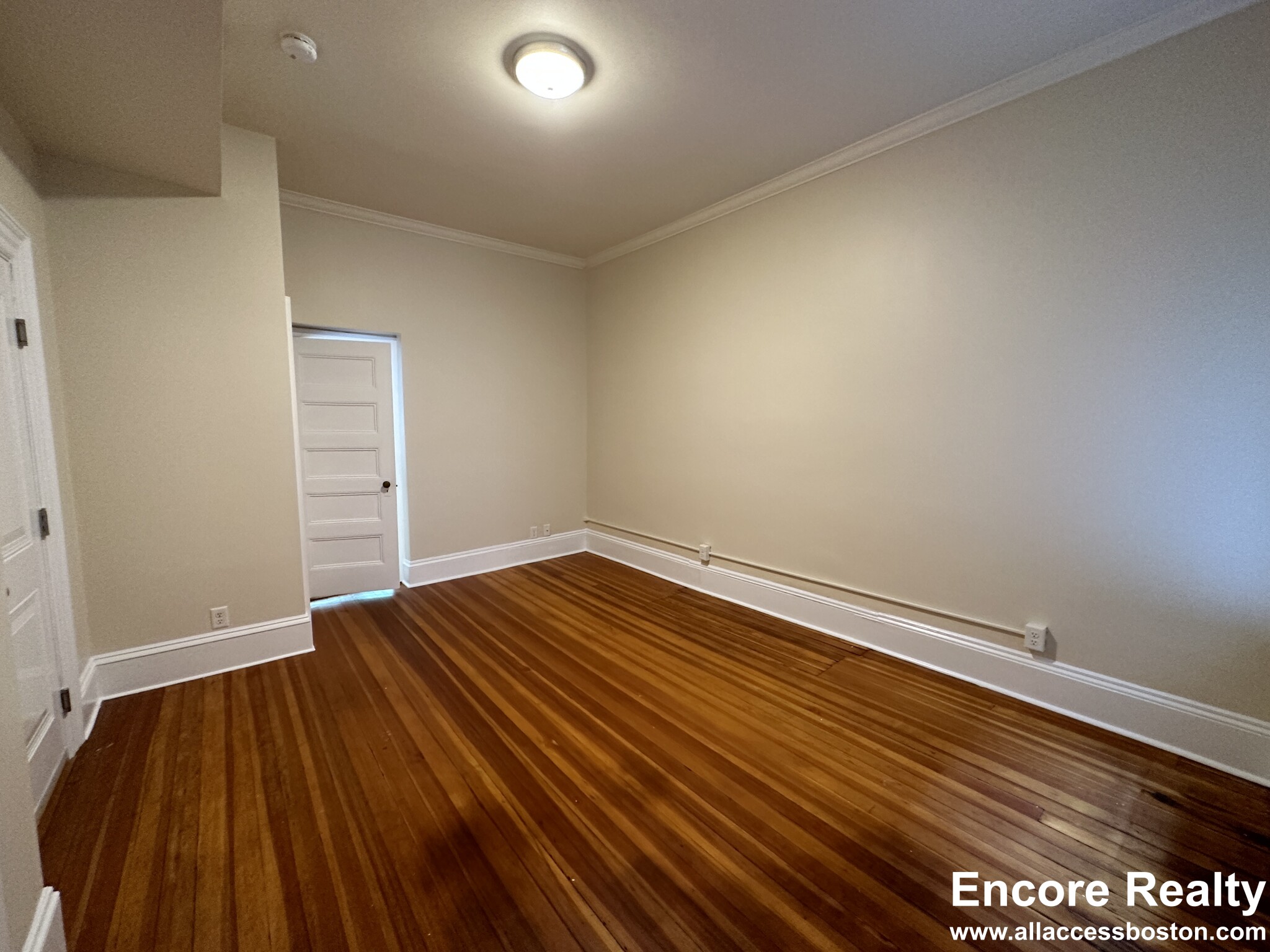 1463 Beacon St, Coolidge Corner