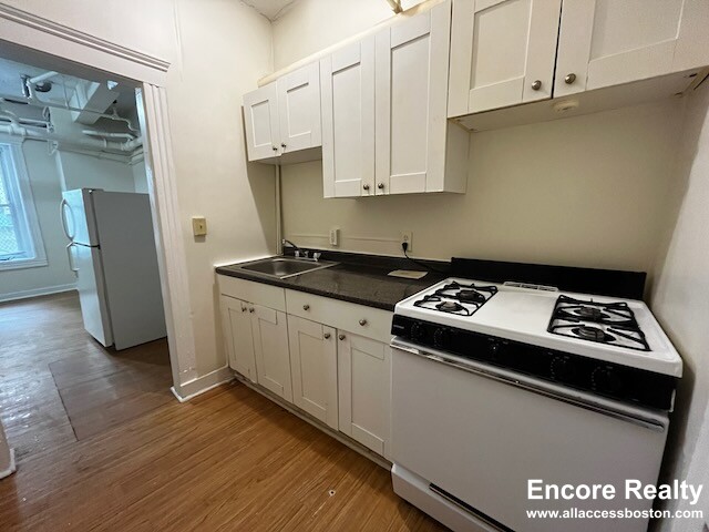 1191 Boylston St, Fenway