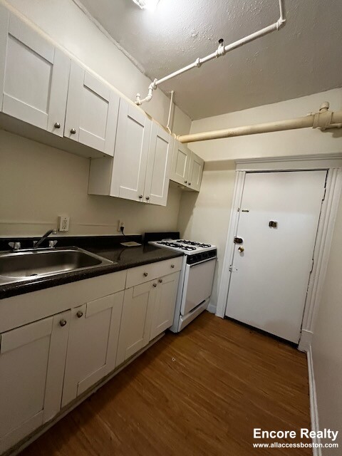 1191 Boylston St, Fenway