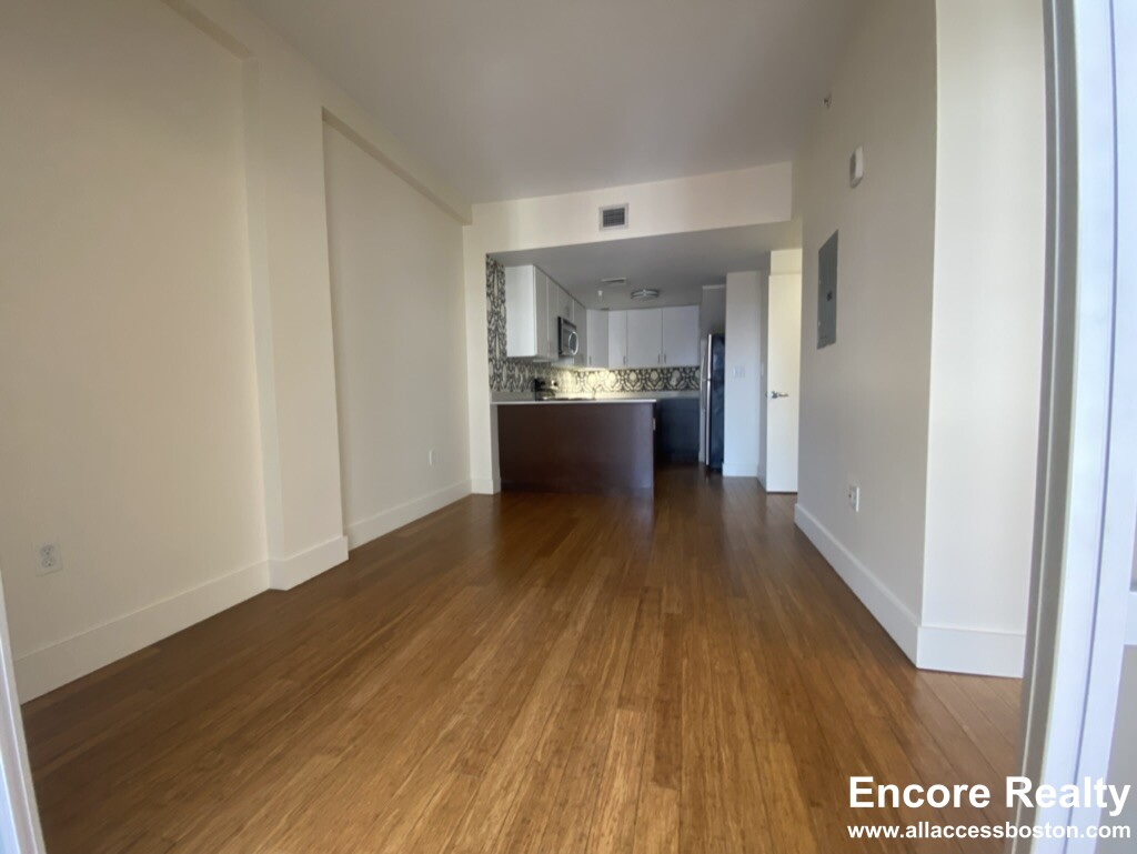 8 Winter St, Midtown