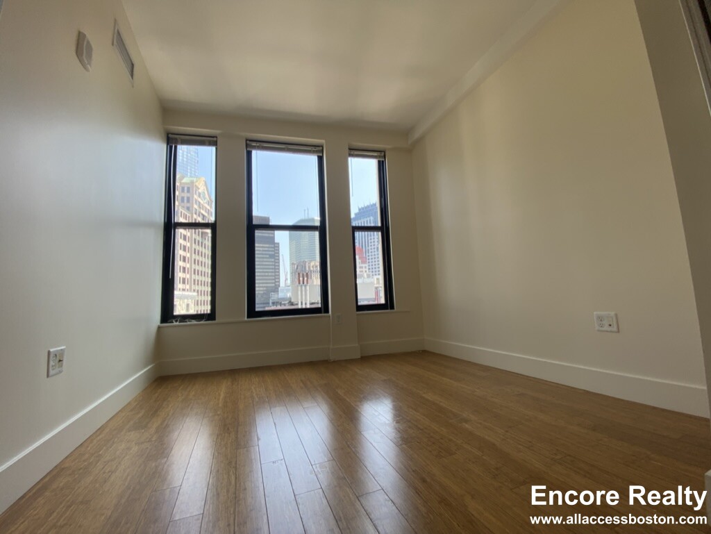 8 Winter St, Midtown