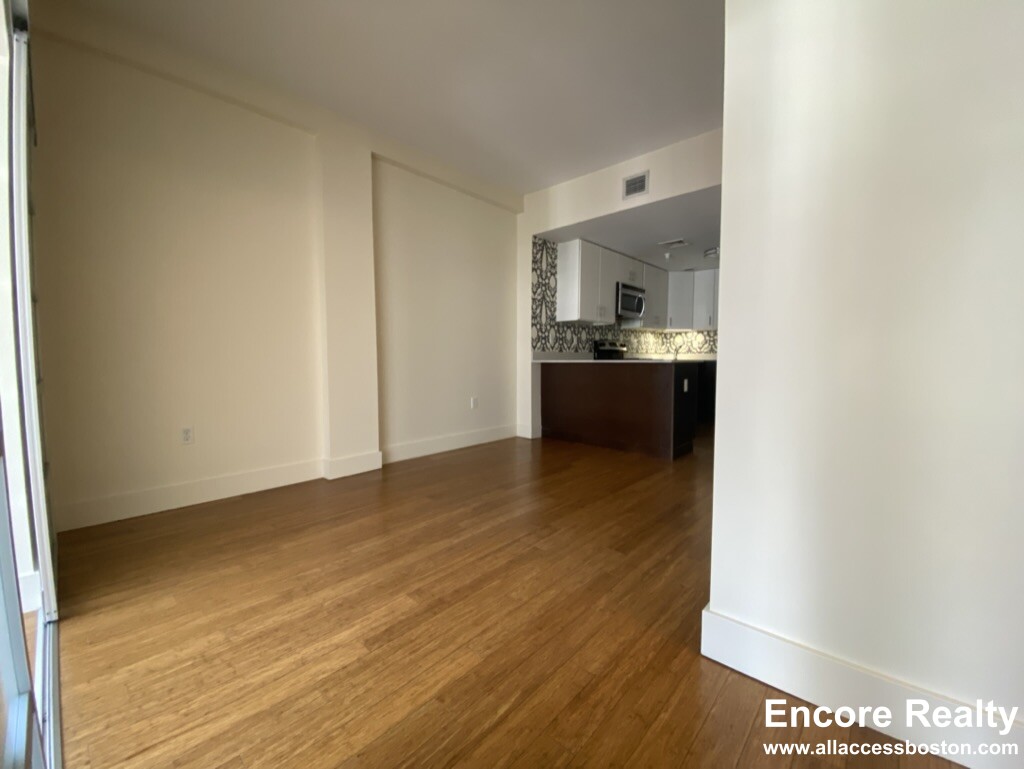 8 Winter St, Midtown