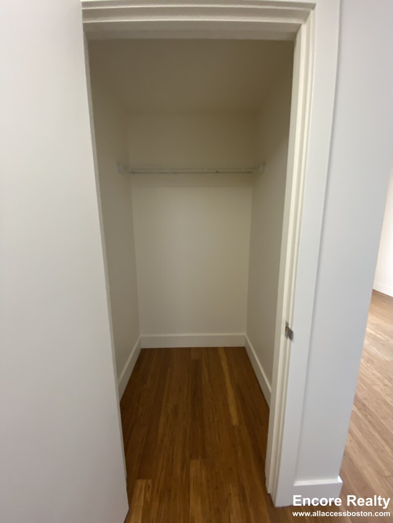 8 Winter St, Midtown