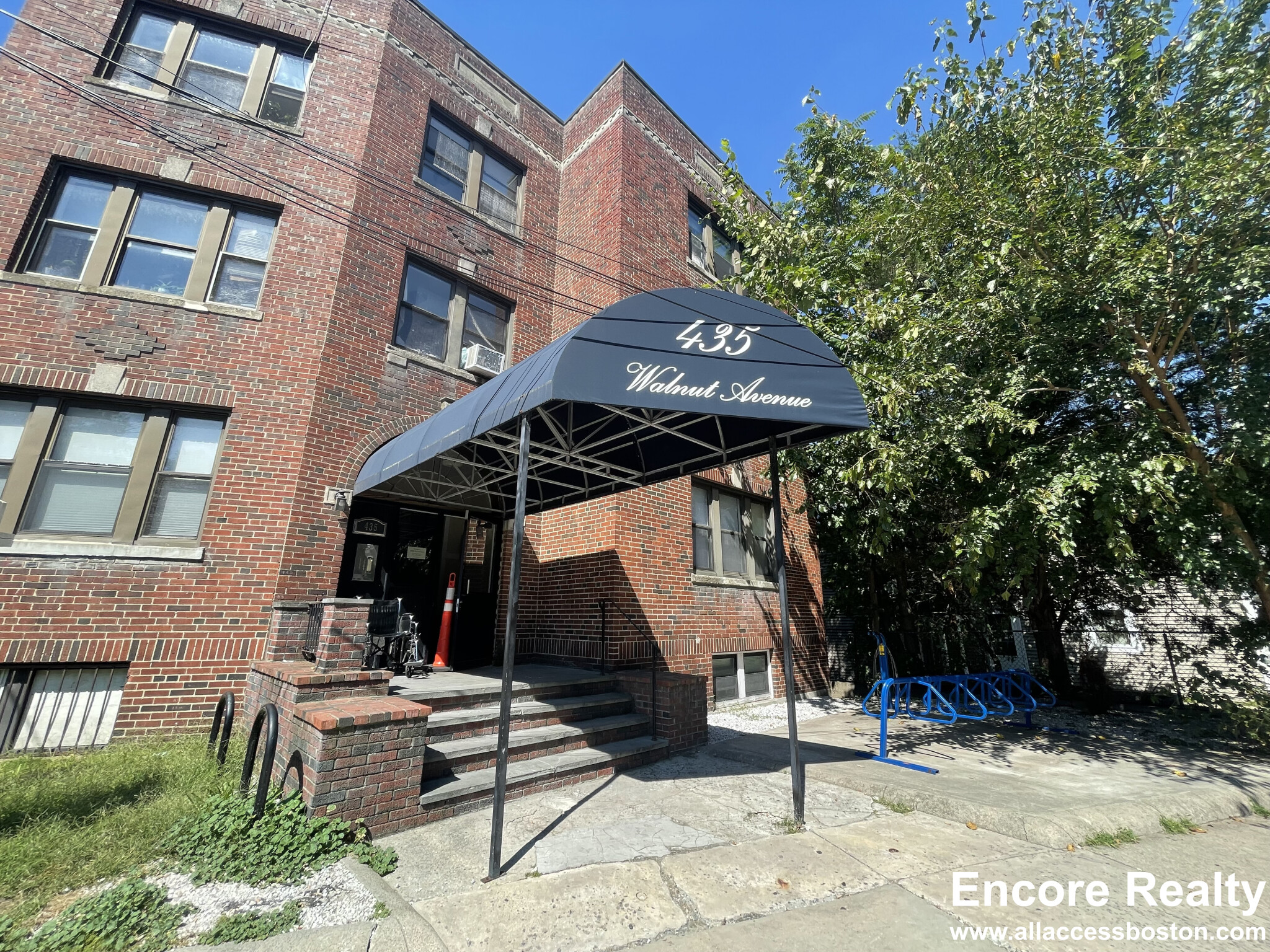 435 Walnut Ave, Jamaica Plain