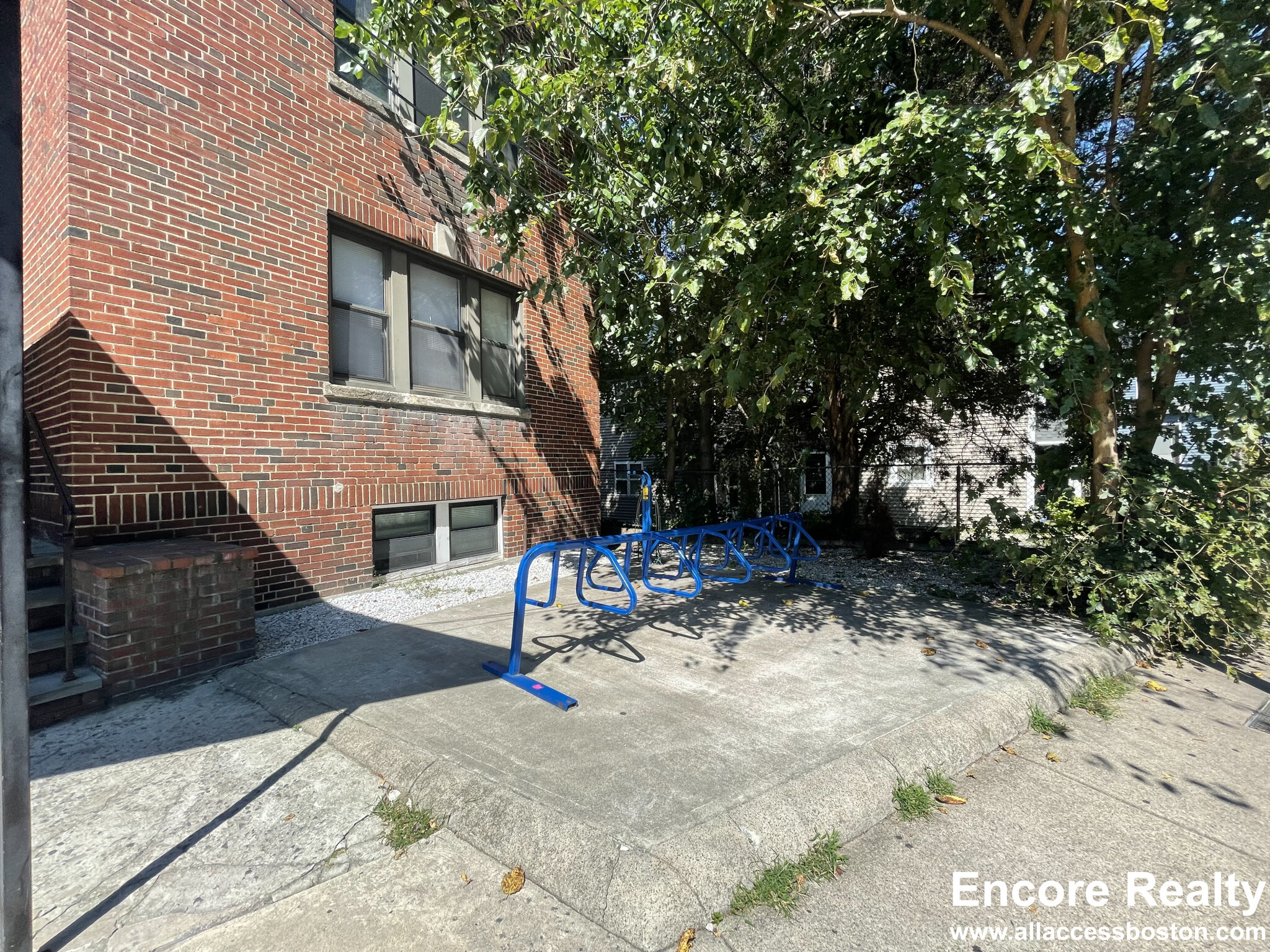 435 Walnut Ave, Jamaica Plain