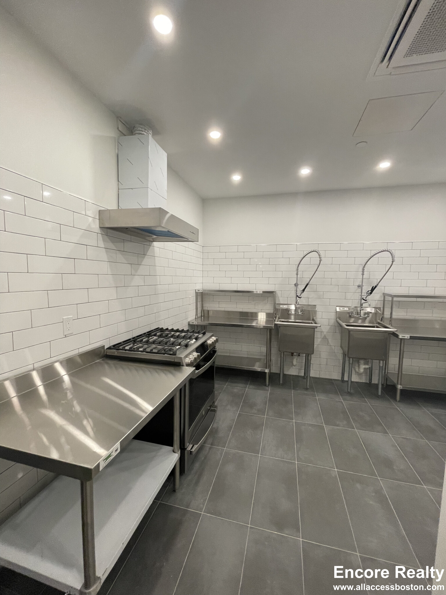 1127 Harrison Ave, South End