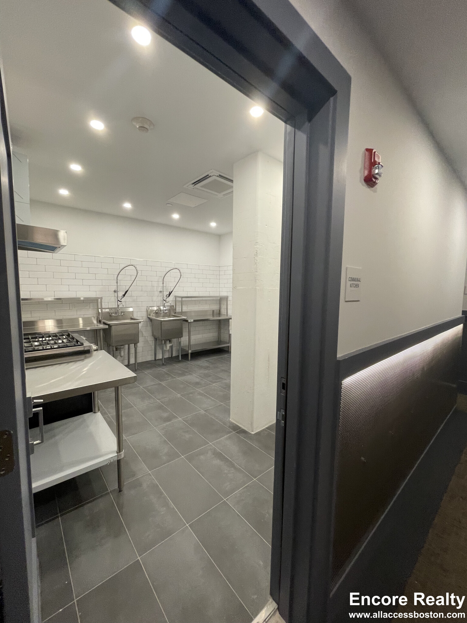 1127 Harrison Ave, South End