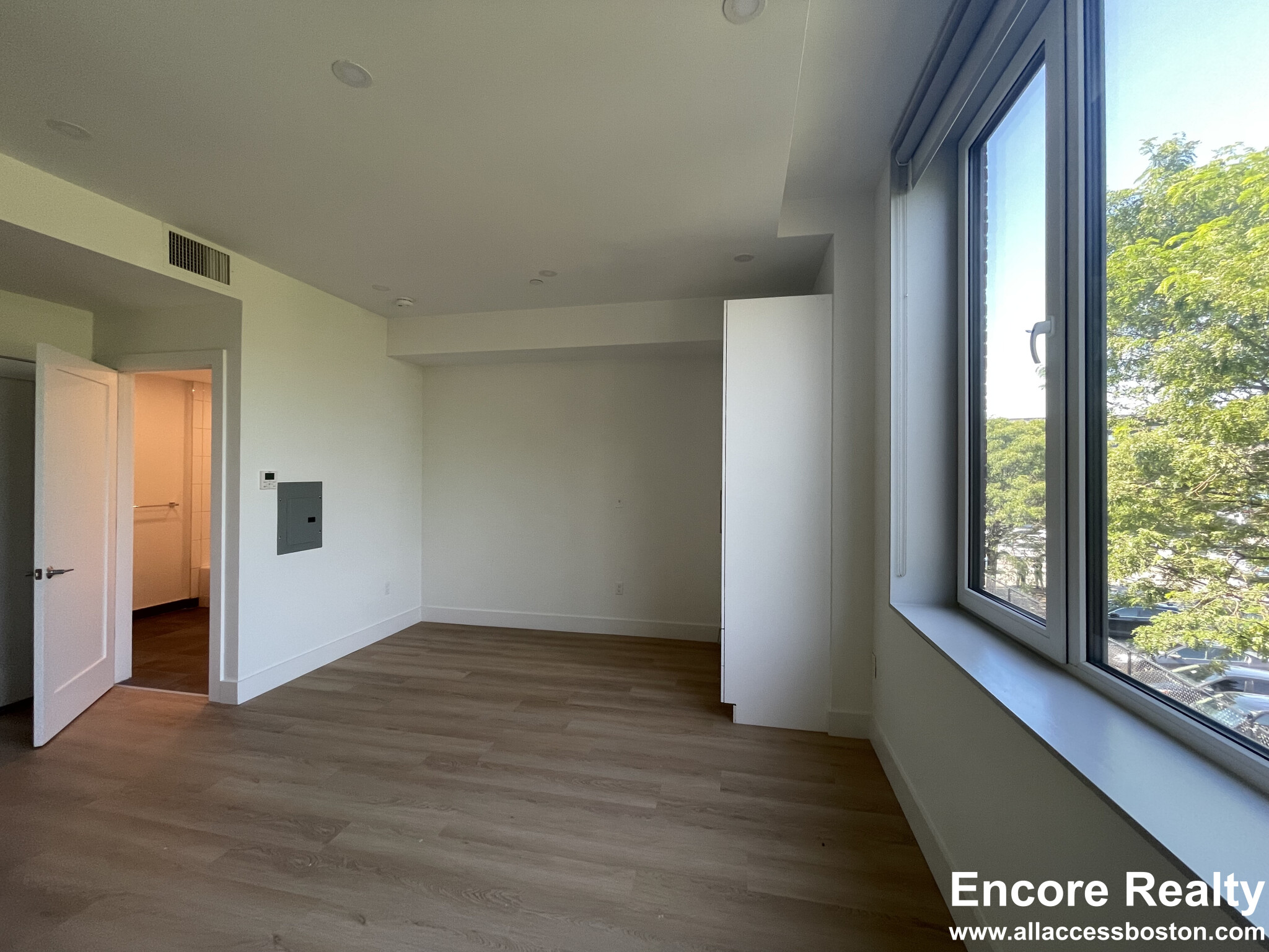 1127 Harrison Ave, South End