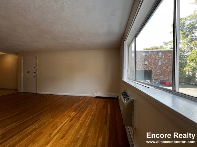 88 Gardner St, Allston