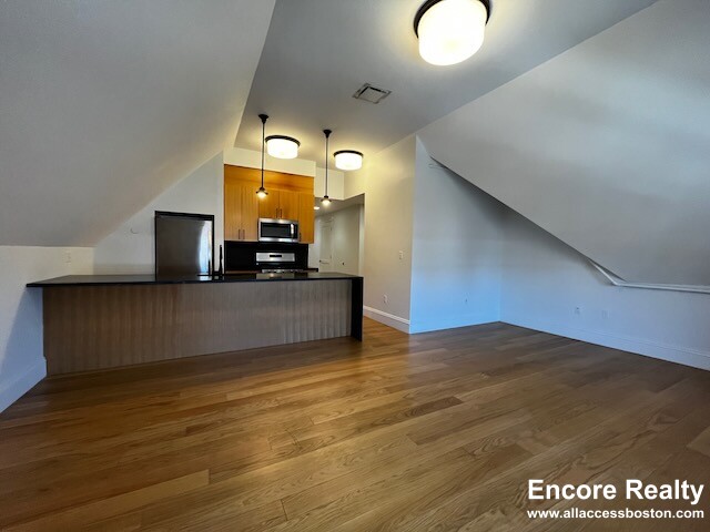 83 Gardner St, Allston