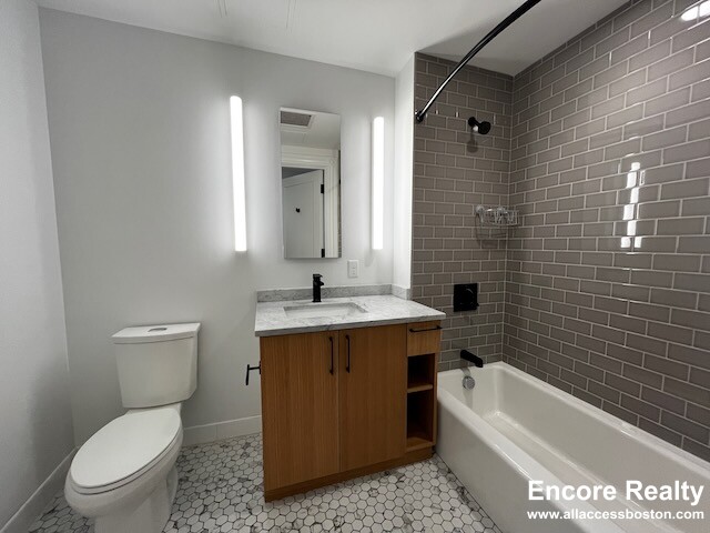 83 Gardner St, Allston