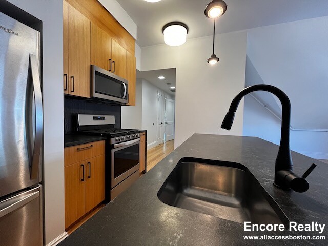 83 Gardner St, Allston