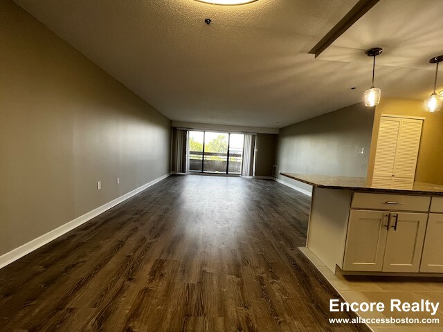 1111 Beacon St, Coolidge Corner