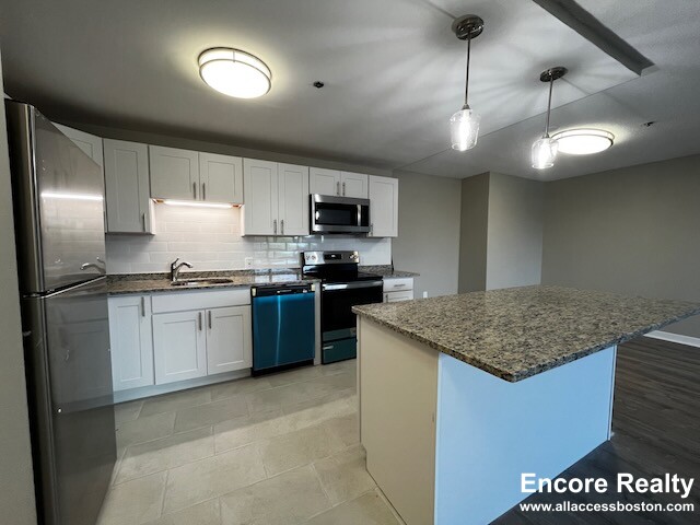 1111 Beacon St, Coolidge Corner