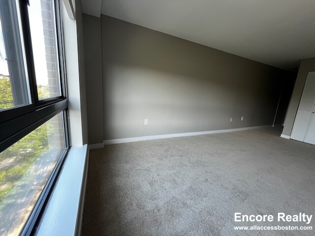 1111 Beacon St, Coolidge Corner