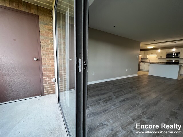 1111 Beacon St, Coolidge Corner