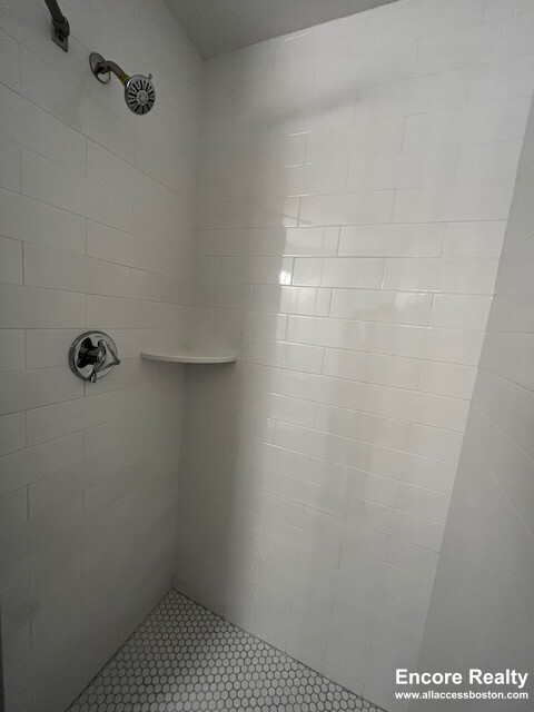 1111 Beacon St, Coolidge Corner