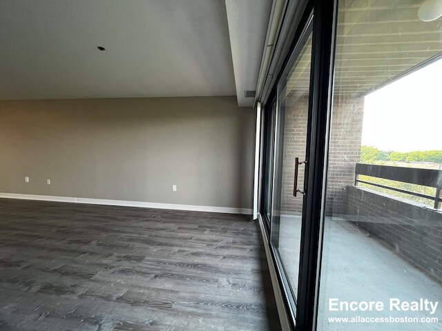 1111 Beacon St, Coolidge Corner