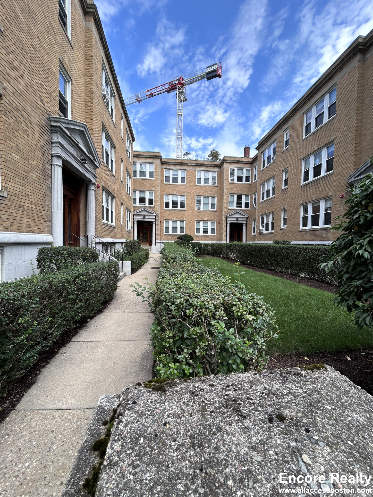 85 Winchester St, Coolidge Corner