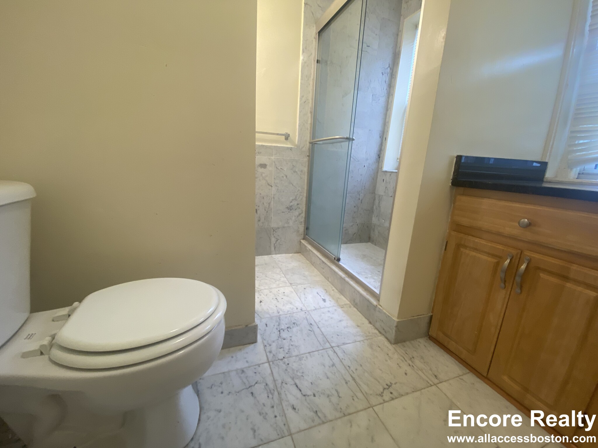 55 Queensberry St, Fenway