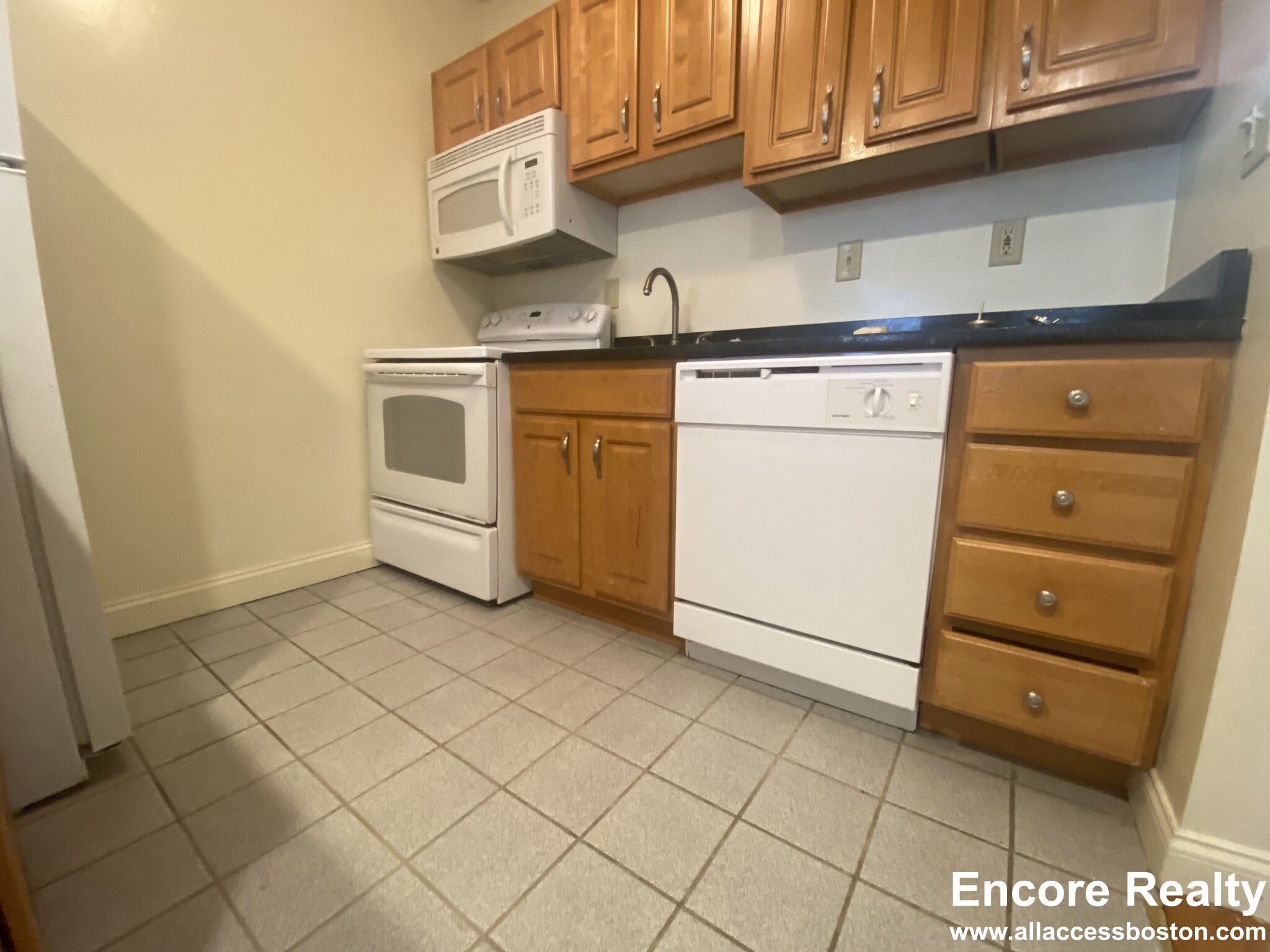 55 Queensberry St, Fenway