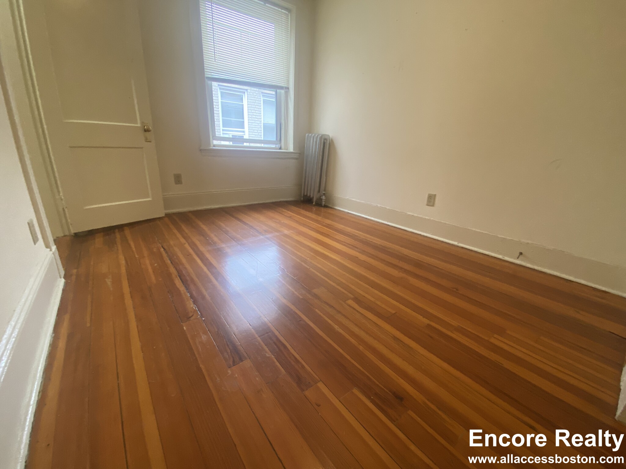 55 Queensberry St, Fenway