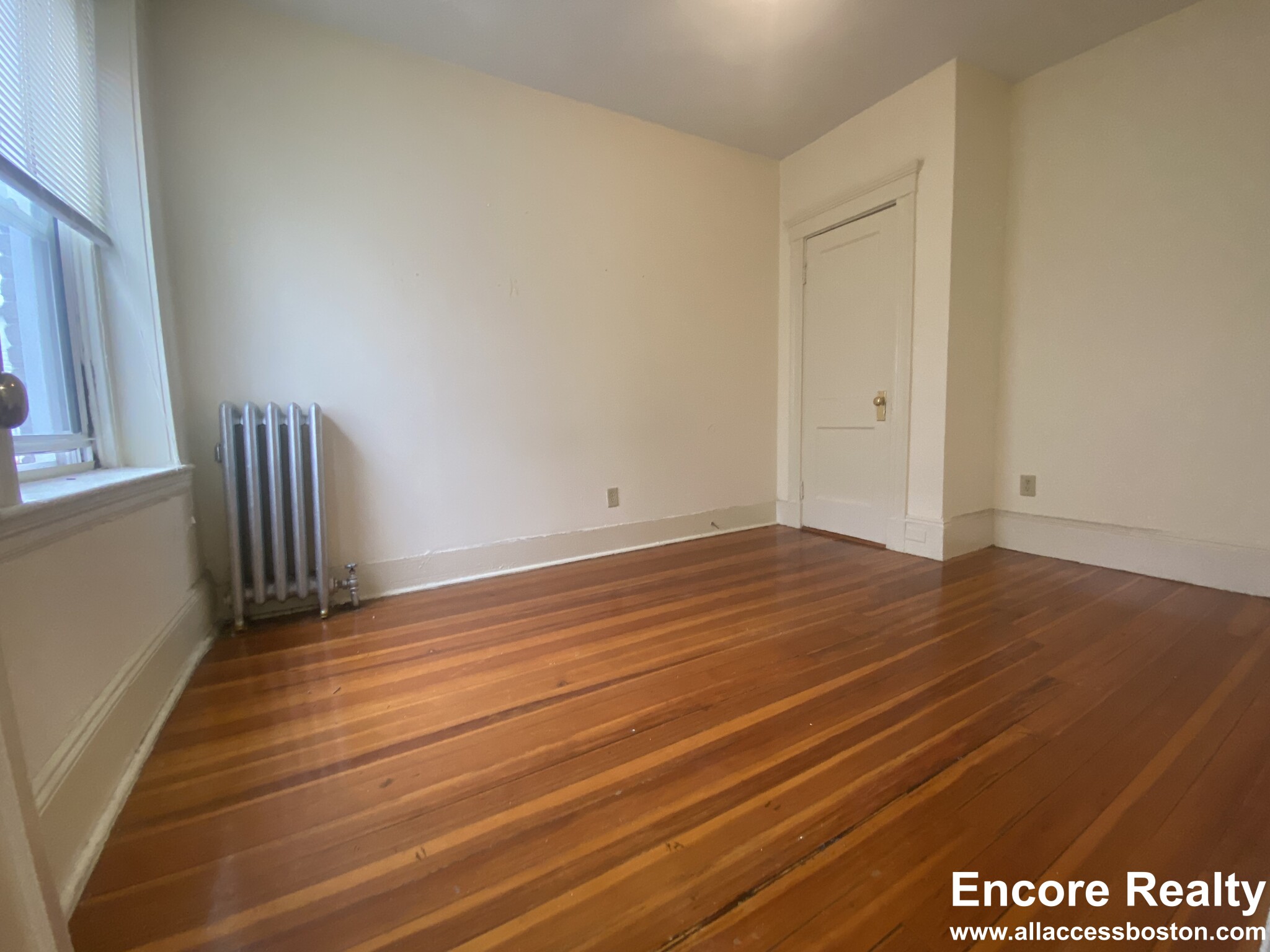 55 Queensberry St, Fenway