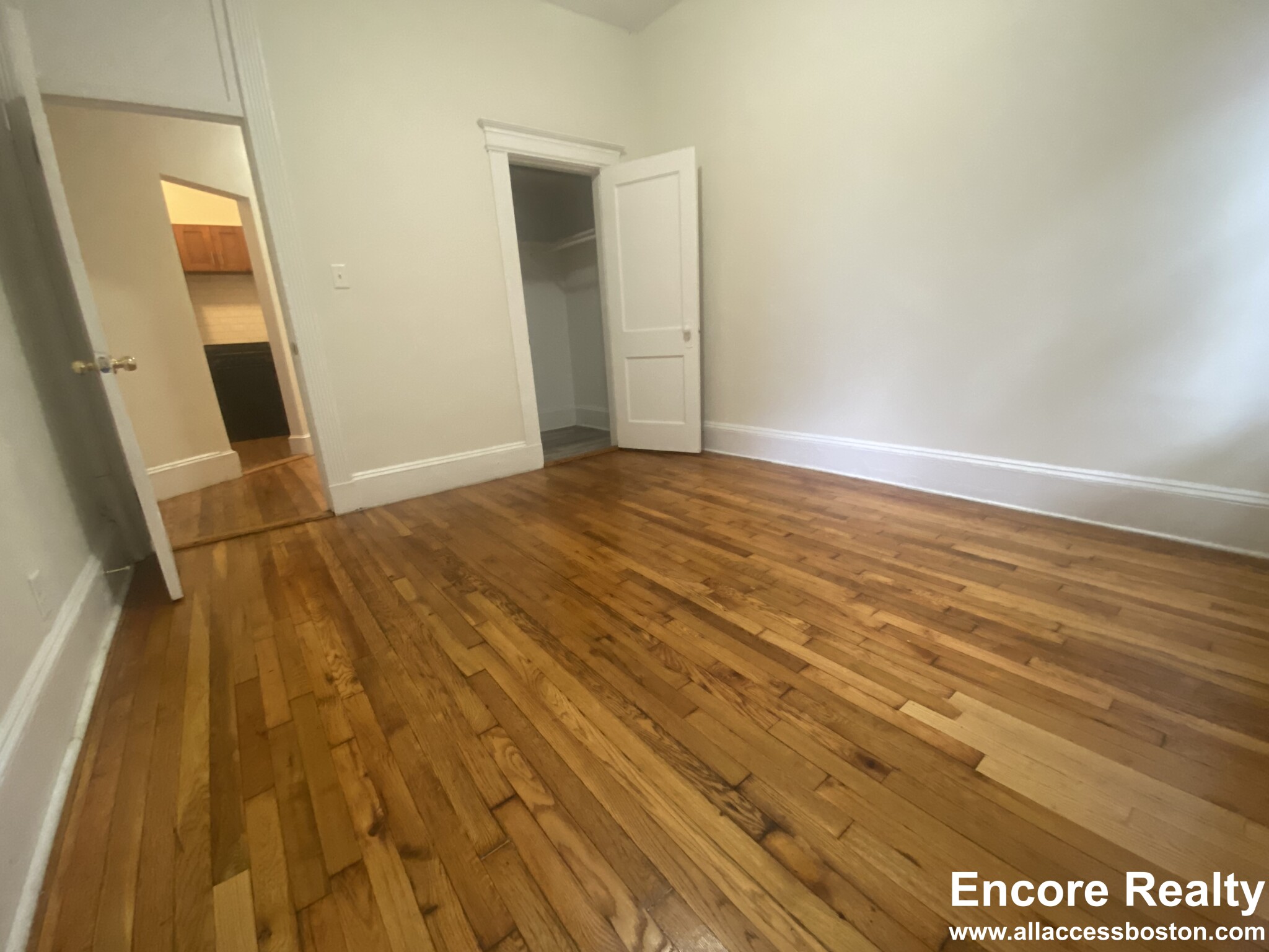 1334 Commonwealth Ave, Fenway