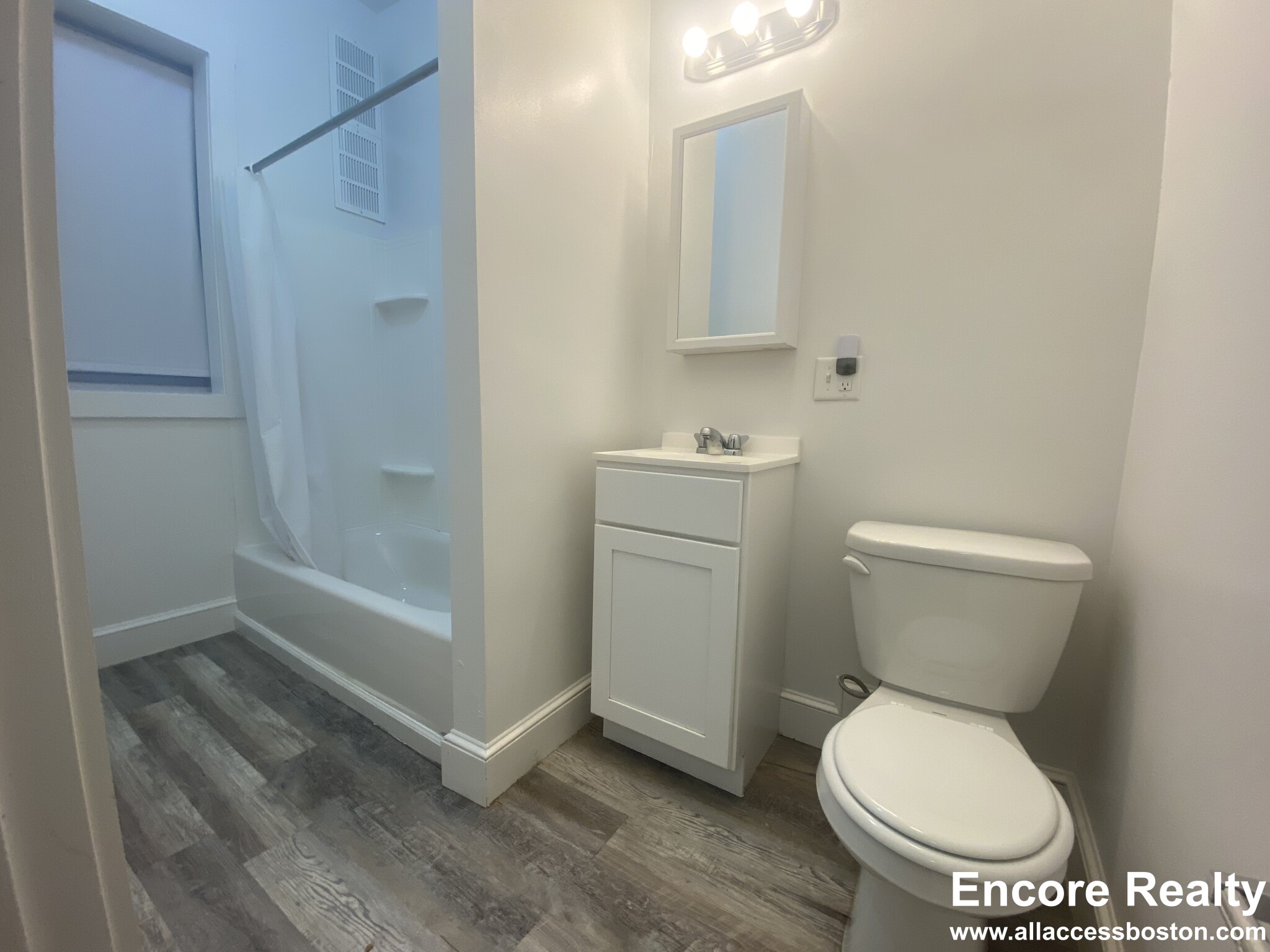 1334 Commonwealth Ave, Fenway