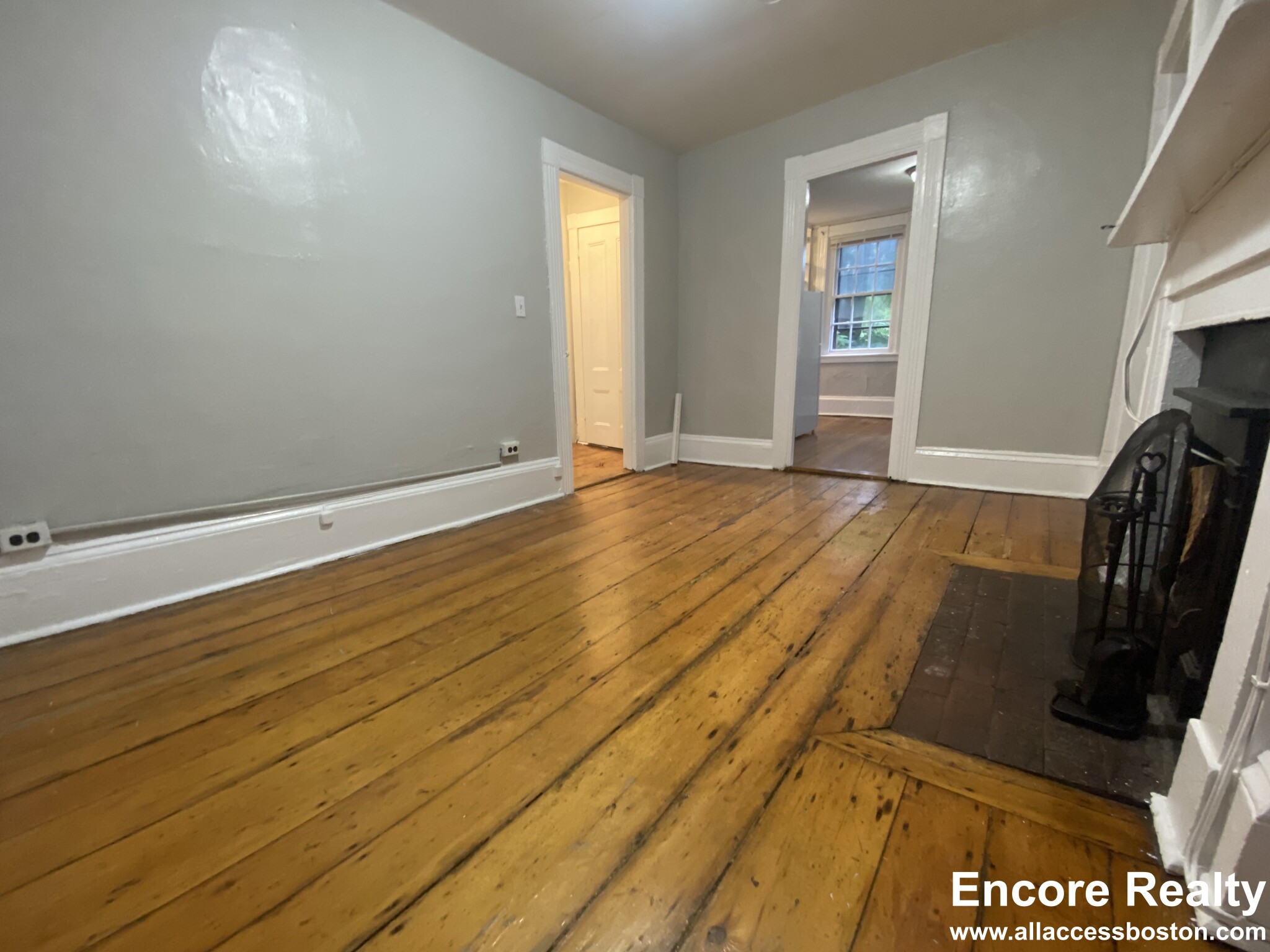 3 Champney Pl, Beacon Hill